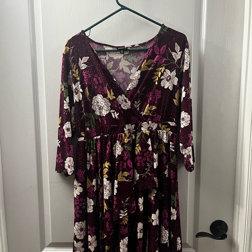 Pink and White V-Neck 3/4 Bell Sleeve Sundress